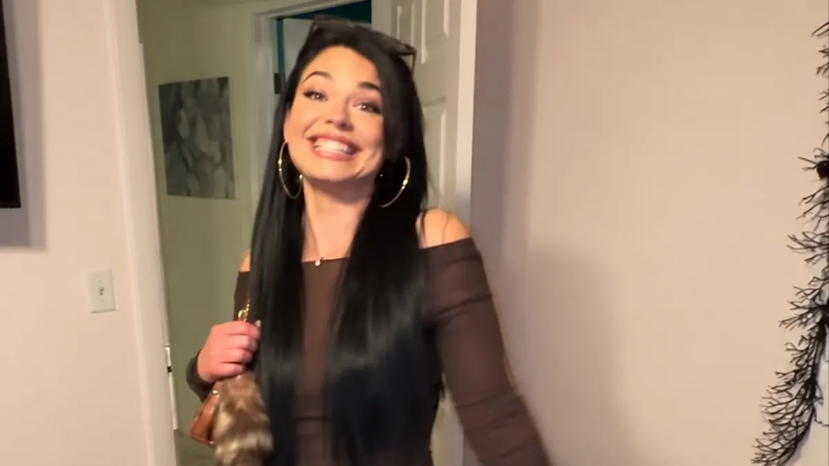 71 Moms Take Fashion Advice From Their Daughters And Get An Unexpected Makeover