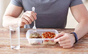 Wife Sends Her Husband Off With A Lunch Fit For A Mouse, And The Internet Has Questions About The Menu