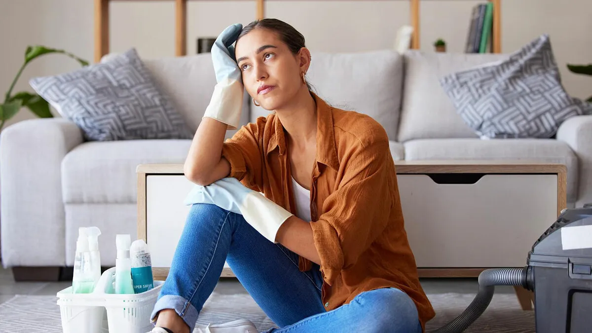 Husband Says Guests Don’t Care About A Mess, Wife Decides That Rule Should Apply To His Friends Too
