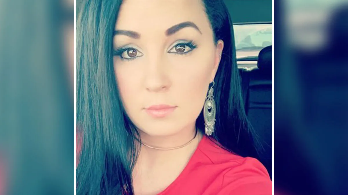 Woman Blasts Airbnb Host After Finding Spiders In Her Rental, But The Internet Turns On Her