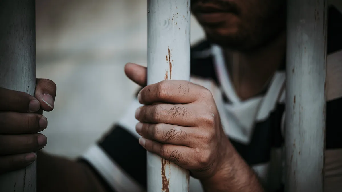 50 Sobering Stories That Show How Quickly Everything Can Fall Apart For Good With Just One Wrong Move