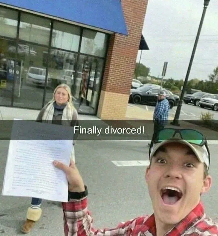 Out-of-context pics showing an excited man taking a selfie holding divorce papers while his ex-wife looks on