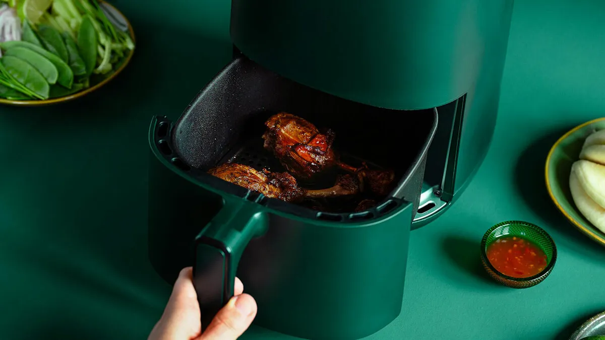 Air Fryer Owners Have Been Given A 30-Minute Warning, And It Could Save Them From A Risky Mistake