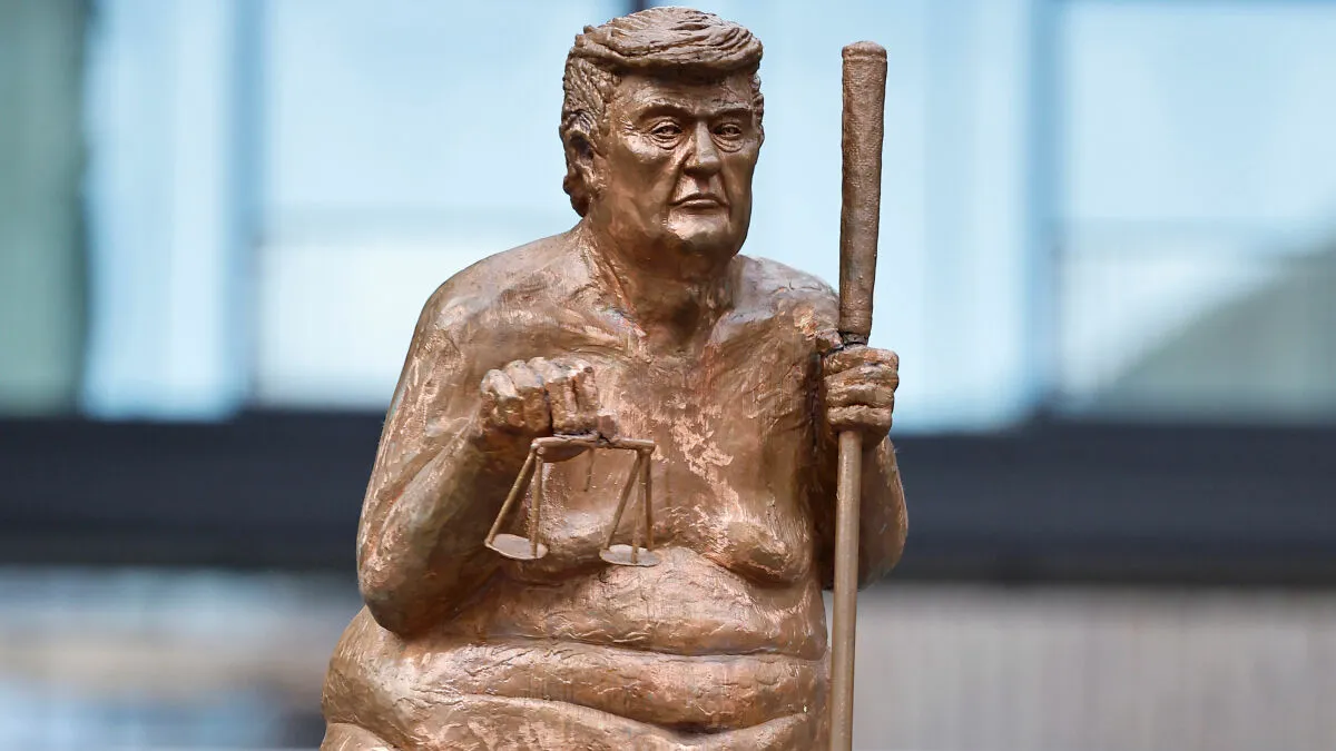 Satirical Golden Statue Of Donald Trump Goes On Display, And The Comments Are Brutal