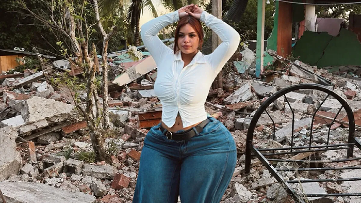 Plus-Size Model Who Gained Fame Because She Couldn't Fit In Plane Seats Reignites Controversy With Earthquake Photos