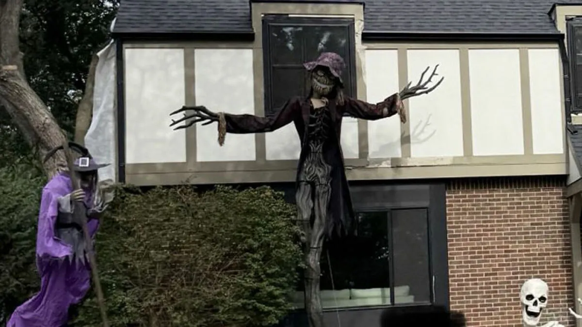 Christian Man Has Bizarre Meltdown After Neighbor's Halloween Decoration Scares Toddler
