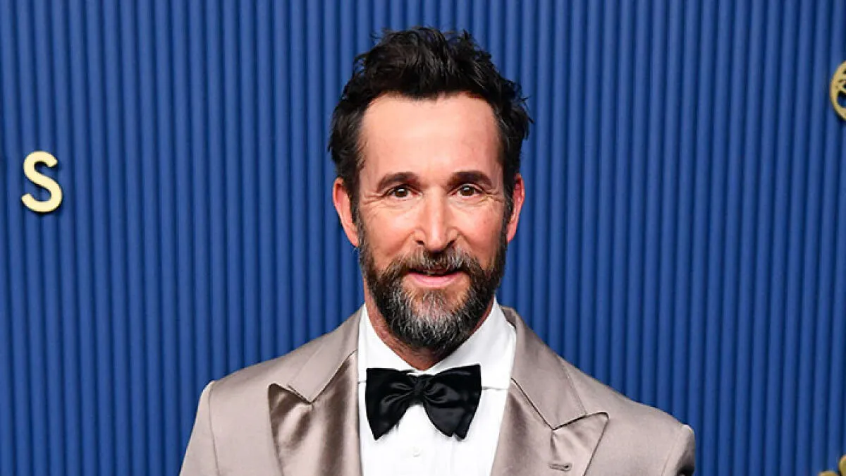 Noah Wyle Gets Absolutely Eviscerated After Becoming Clear Favorite To Win Famous Title: "Used To Mean Something"