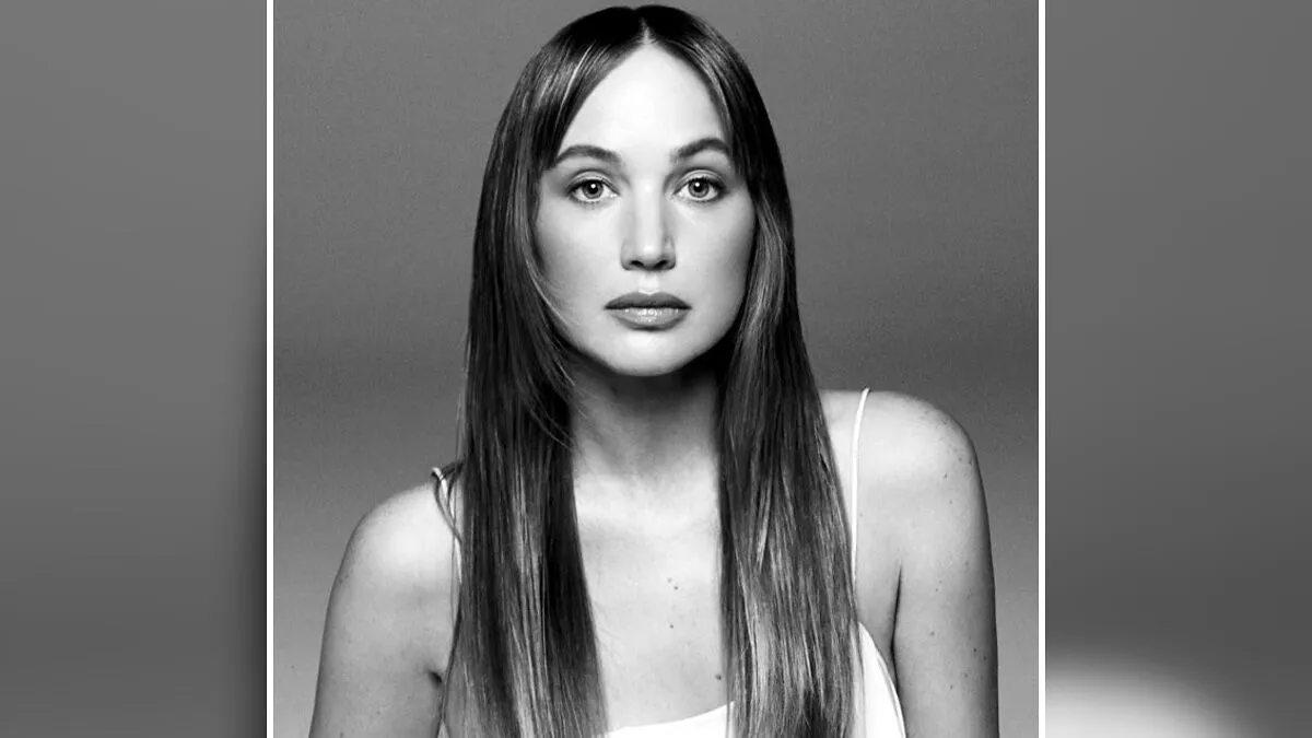After Jennifer Lawrence's Viral Plastic Surgery Transformation And Confession, Here Are 8 Other Stars Who Might Have Gotten Blepharoplasty