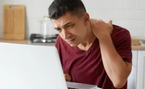 Parents Dismiss Son’s Achievements For Years, Suddenly Want A Relationship A Decade After He Cut Them Off