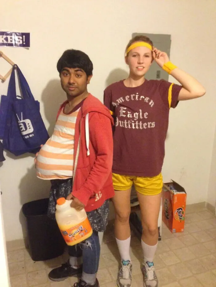 A couple dressed in Juno and Paulie Bleeker costumes for cool Halloween costume ideas
