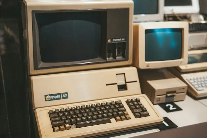 Vintage Apple computer setup discovered during dumpster finds