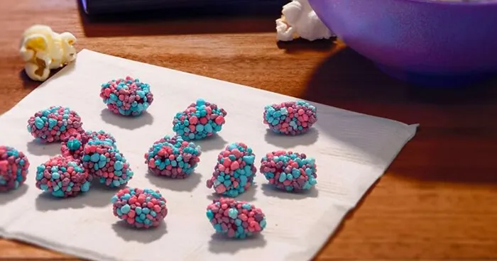 The 25 Best Halloween Candies Are Being Ranked By You, So Let Those Cavities Count For Something