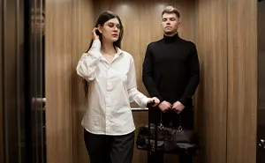 Hotel Staff Watches In Amusement As Cheater Gets Riled Up About Payment Blunder That Might Expose Him