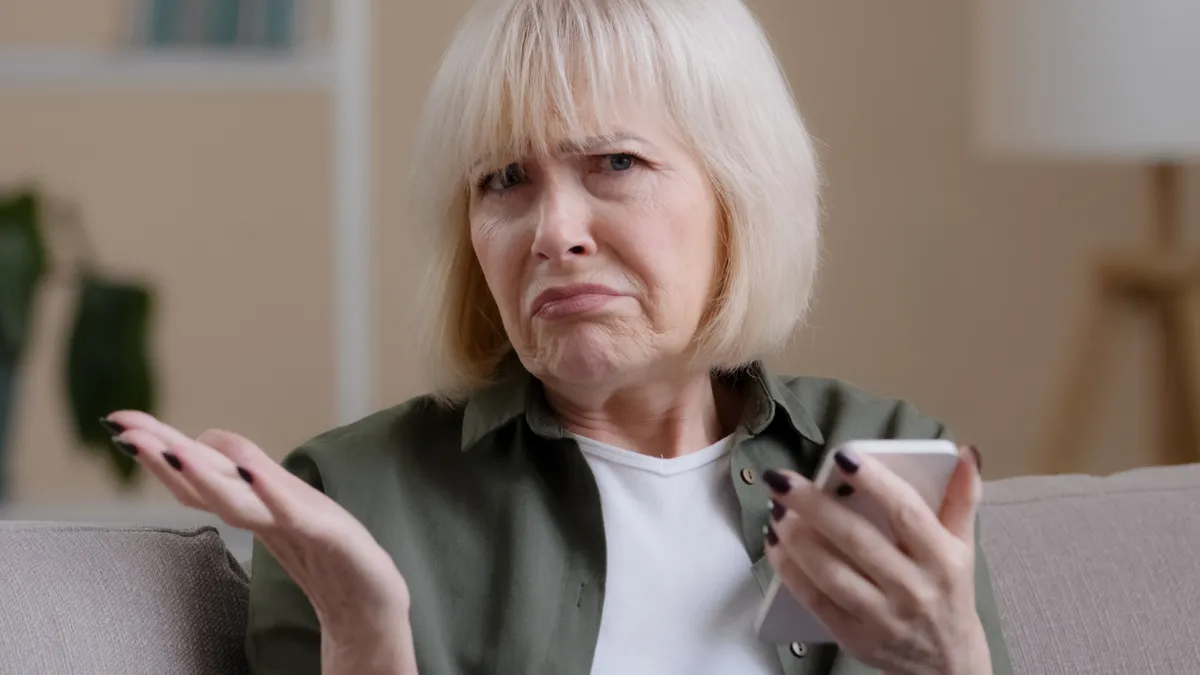 Woman Goes To Her Birthday Dinner Expecting Cake, Gets An Allergy Scare And A Family Ban Instead