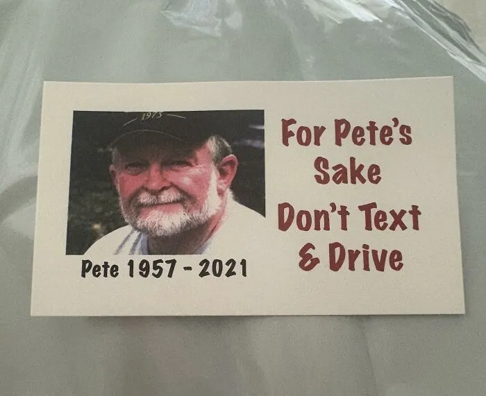 Found paper card featuring a photo and a message warning people not to text and drive.