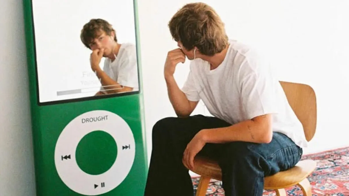 19 Nostalgic Designs By Drought That Bring The Internet And Gadgets Of The Past Back To Life