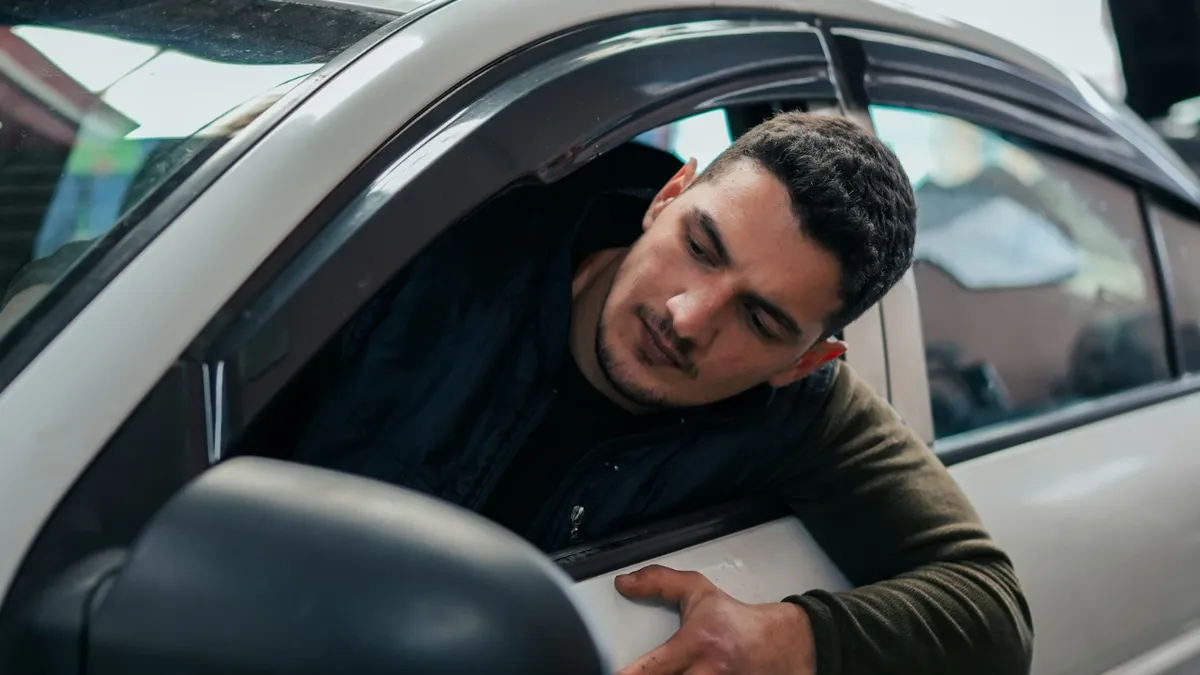 Woman Blocks Student’s Car Claiming "It’s Just 5 Minutes,” Then Faces Petty Revenge From Him