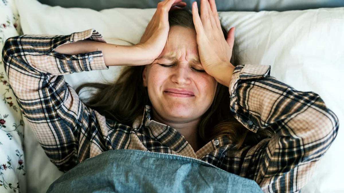 Trying to perfect your sleep could do just the opposite, experts warn 12 A lab tested the Apple Watch and Fitbit against the real science of sleep, and the gap lasted more than an hour