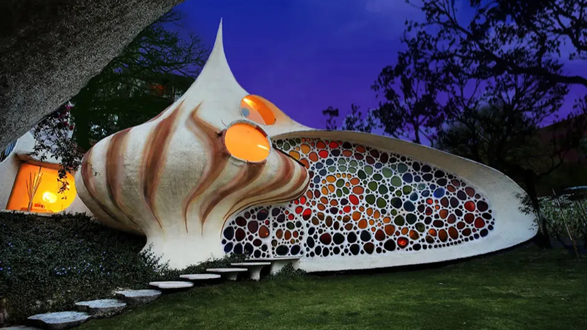 72 Times Architects Were Allowed To Do Whatever They Want And They Did