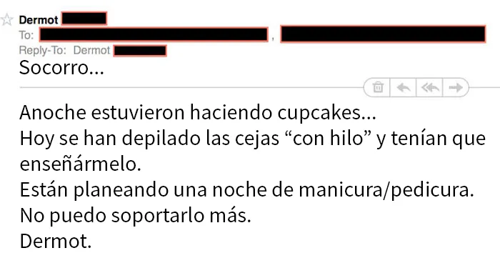 Acabo de recibir este email de mi padre. Ahora que mi hermano y yo estamos en la universidad, él está solo en casa con mi madre y mi hermana.