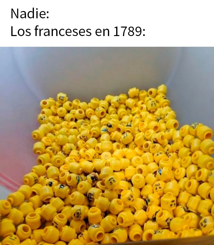 20 Divertidos memes que explican la historia de forma muy distinta a los libros