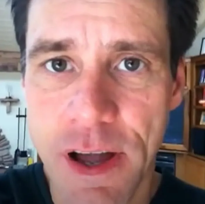 El video de dos minutos de Jim Carrey declarando su amor por Emma Stone
