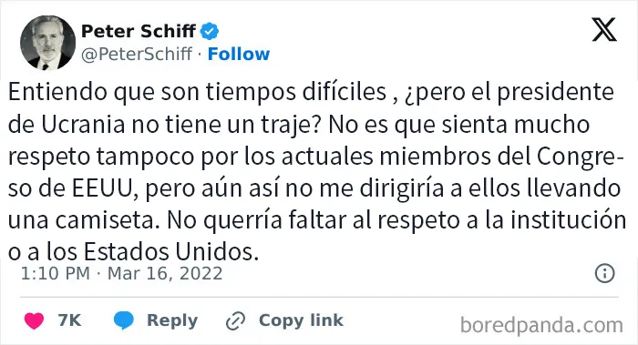 No entiende que los líderes de zonas en guerra no vayan bien vestidos