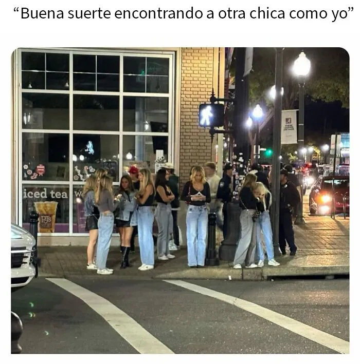 20 Memes tan divertidos como aleatorios de esta página con más de 1 millón de seguidores