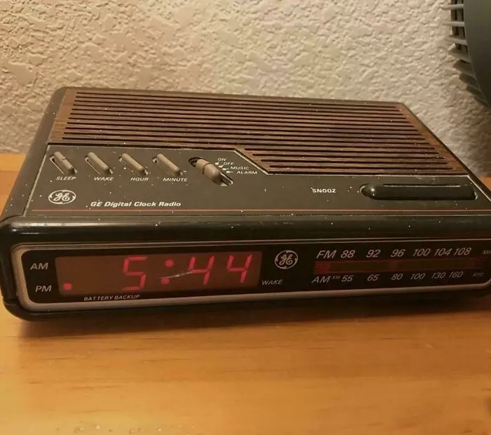 Este radiodespertador aún me provoca pesadillas