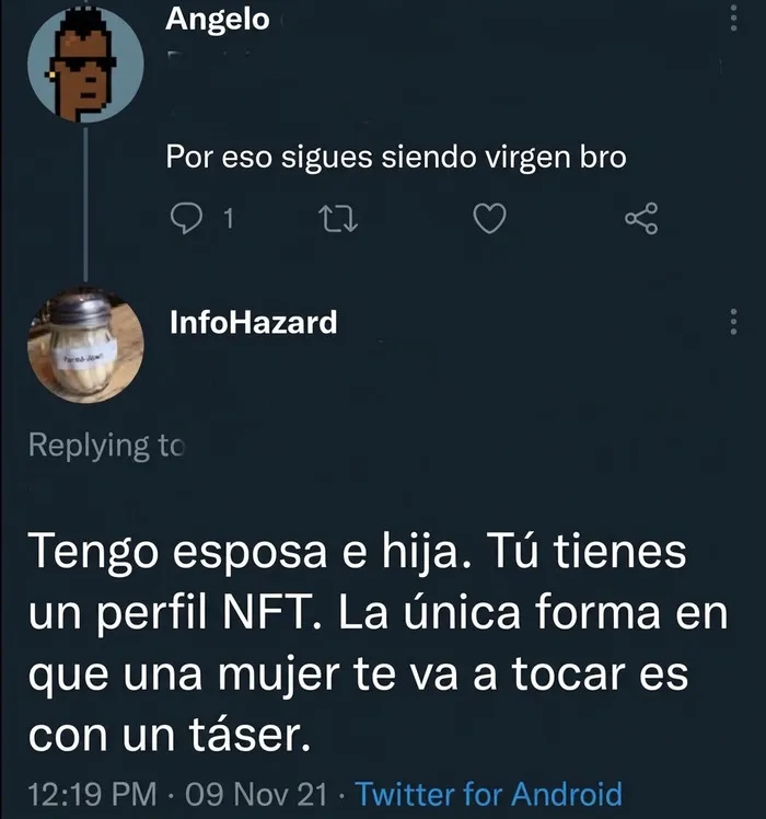 Conversación de Twitter que muestra uno de los comentarios más graciosos hacia un perfil NFT.