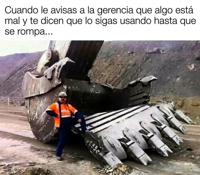 Meme sobre paletos americanos con un trabajador junto a la pala gigante de una excavadora.
