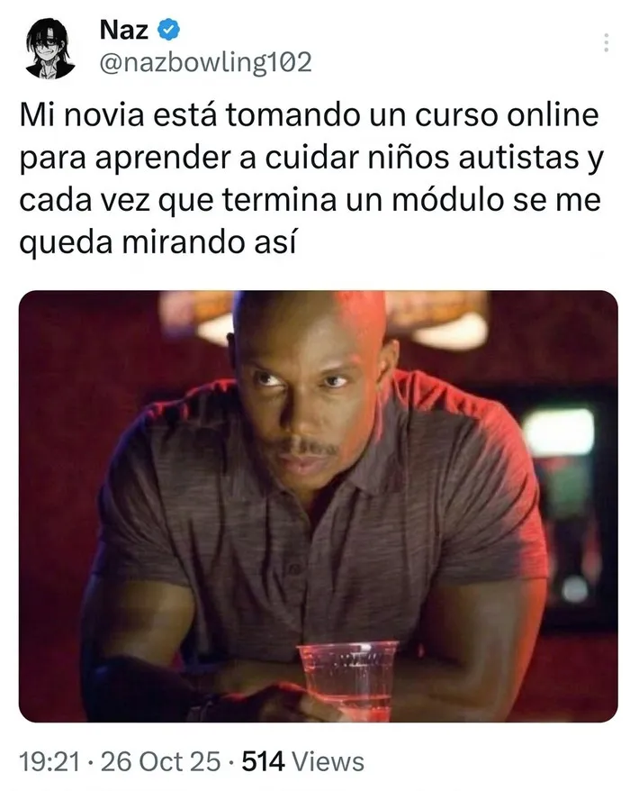 Meme gracioso de hombre mirando fijamente, ideal como una de las publicaciones divertidas.