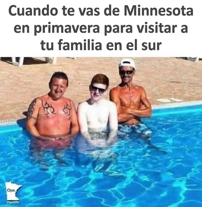 Meme gracioso de personas en una piscina comparando el sol de Florida y Minnesota