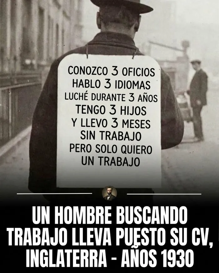 Hombre buscando empleo en Inglaterra de 1930, una de las fotos históricas más impactantes