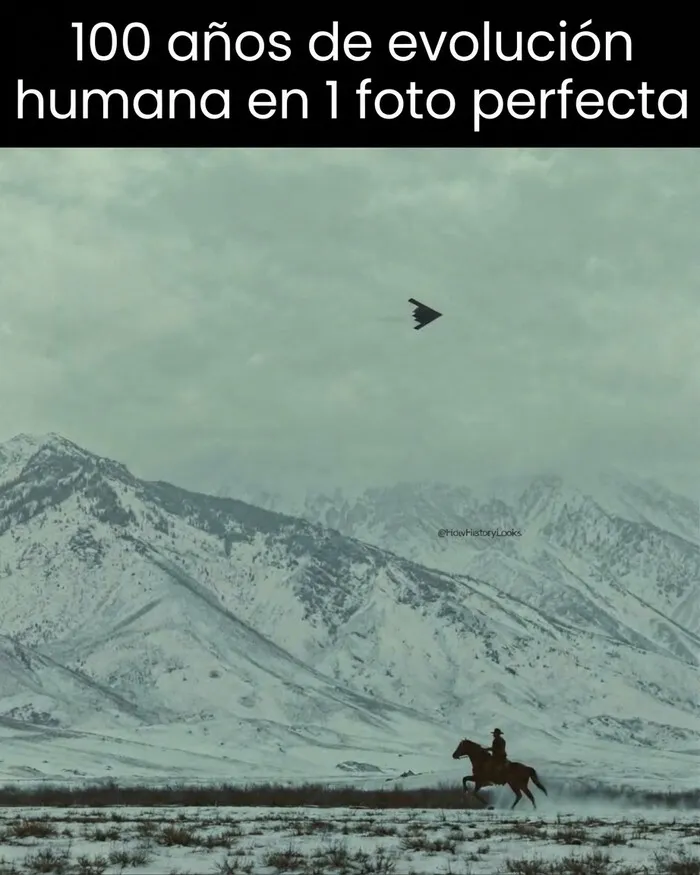Un jinete y un avión sigiloso en el cielo que muestra la evolución, en una de las fotos históricas.