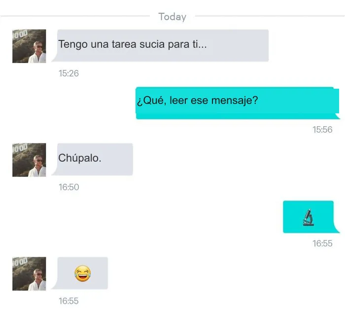 Captura de texto gracioso exponiendo hombres ridículos en mensajes
