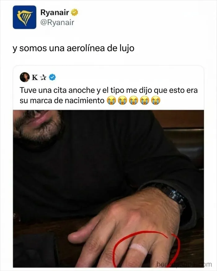 Publicación aleatoria con marca de nacimiento en dedo resaltada