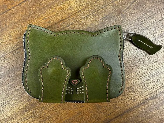 Monedero de cuero verde con forma de gato creación única y genial