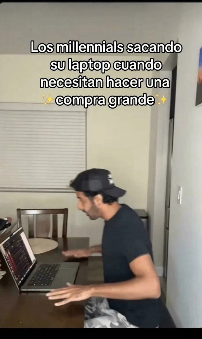 Meme sobre millennials y laptops, uno de los memes y bromas con texto explicativo.