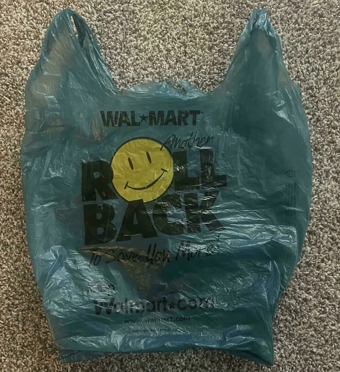 Bolsa de plástico vintage de Walmart como objeto efímero de colección.