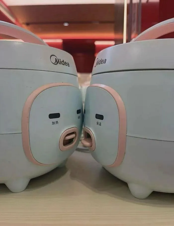 Imágenes y memes sin contexto de dos electrodomésticos colocados frente a frente como si se estuvieran besando