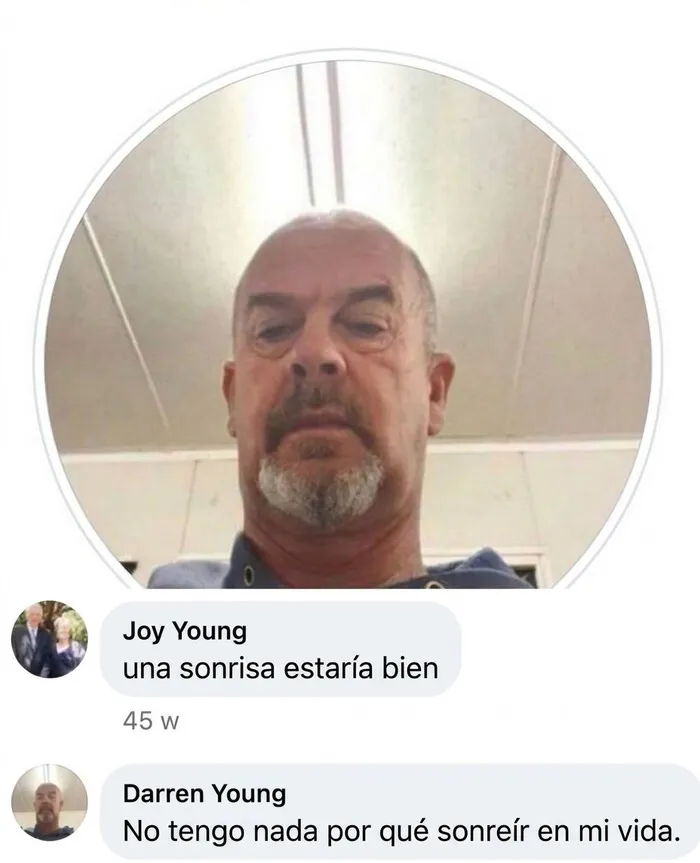 Captura de pantalla de perfil con un comentario gracioso y triste, ejemplo de memes sin contexto divertidos.