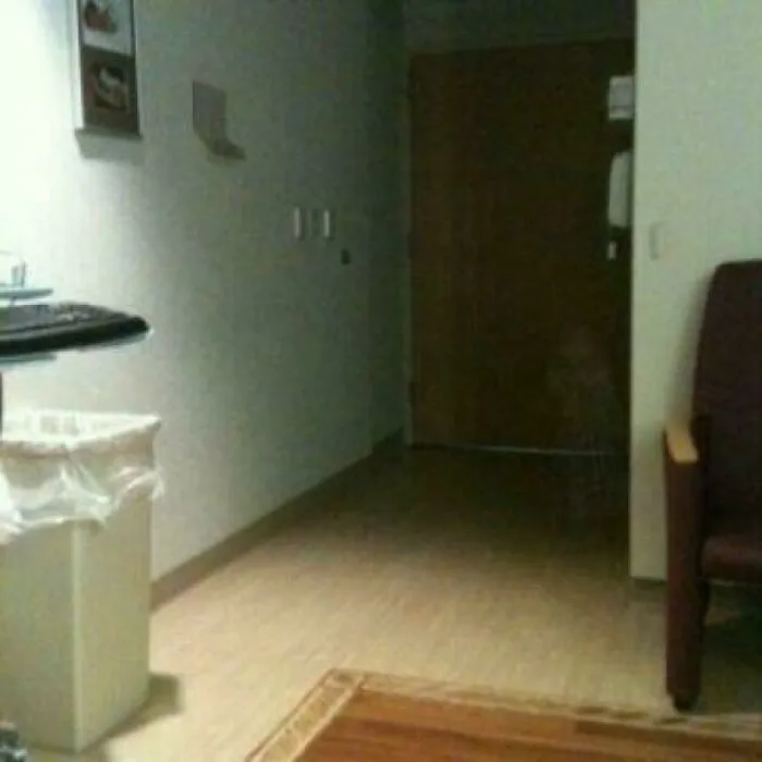 Pasillo oscuro de hospital, entre las imágenes aterradores que causan escalofríos.