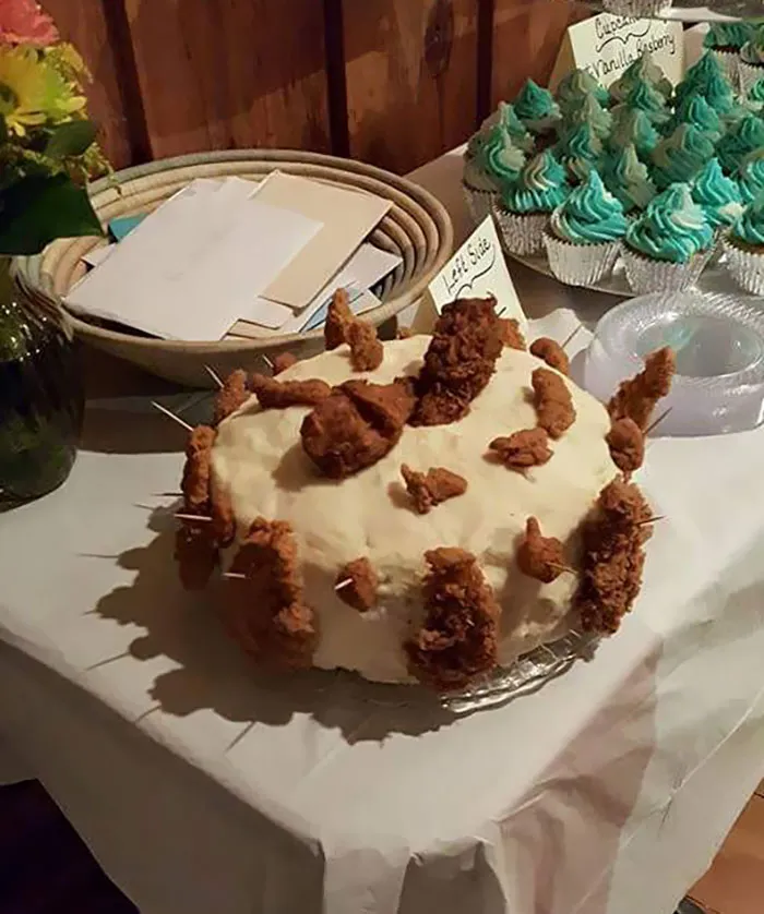 Tarta Con... ¿pollo Frito?