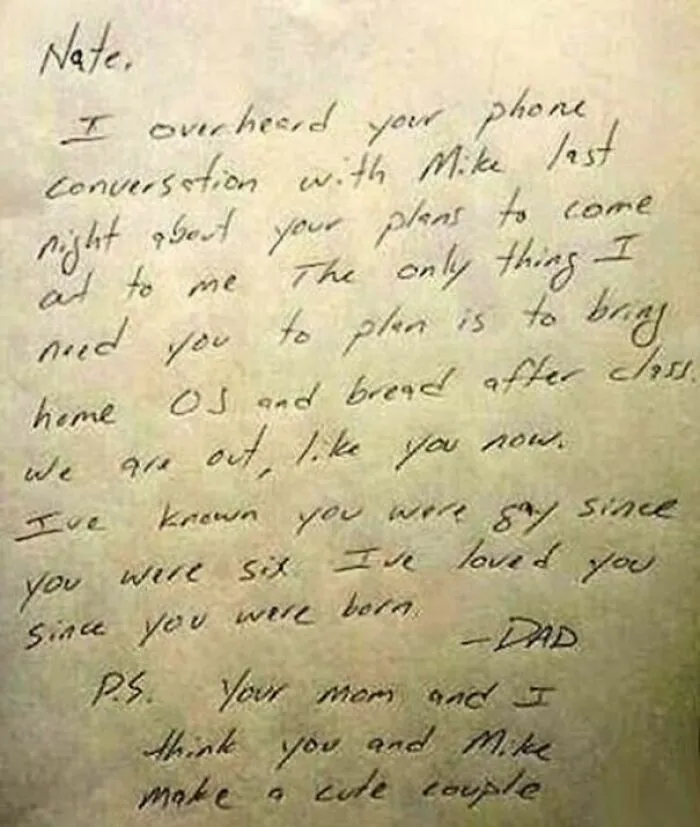 Nota De Un Padre A Su Hijo Al Oírle Hablar Por Teléfono Con Su Novio