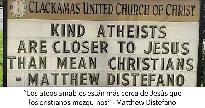 Esta iglesia se vuelve viral por su actitud receptiva y sus carteles épicos (35 fotos)