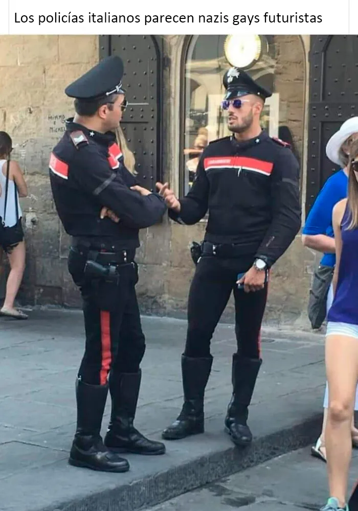 El insulto es  'Nazi Futurista' aquí