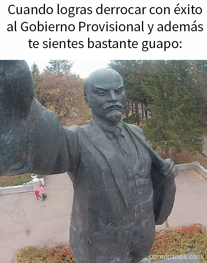 Lenin, deja de hacerte selfies, estamos en una guerra civil