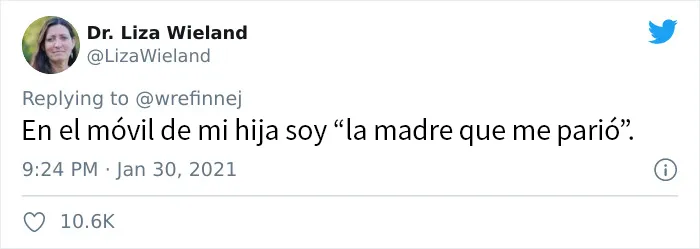20 Personas que usaron nombres divertidos para salvar contactos en sus móviles