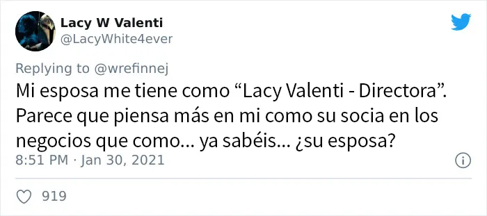 20 Personas que usaron nombres divertidos para salvar contactos en sus móviles